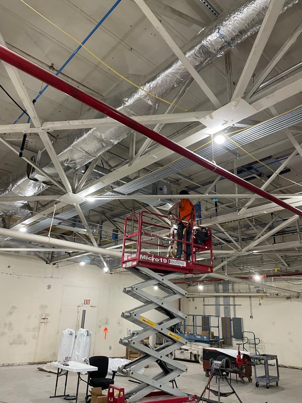 Insulating overhead duct from a lift